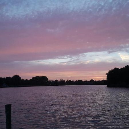 Hotel Restaurant Lakeside Uithoorn Eksteriør billede